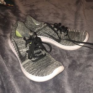 GREAT CONDITION Nike Free RN Flyknit